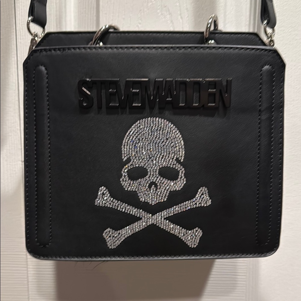 Steve Madden Black Crossbody Bag with Silver Skull Design with wallet